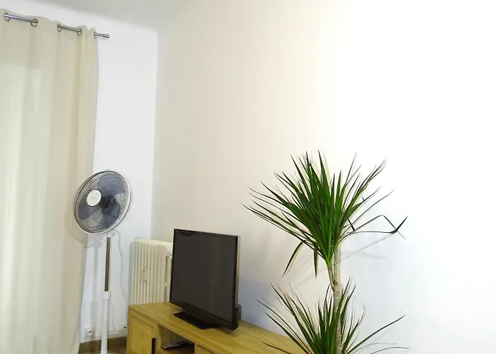 Tilia Jourdan-Studio Cosy Aix Centre-Cours Mirabeau-Parking-Wifi-Smart Tv-Rue Calme
